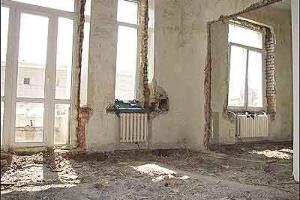 Демонтажные работы и перепланировка в Кирове по всей Кировской области  Город Киров